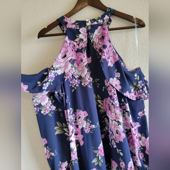 Cold shoulder floral top - Picture 8 of 11